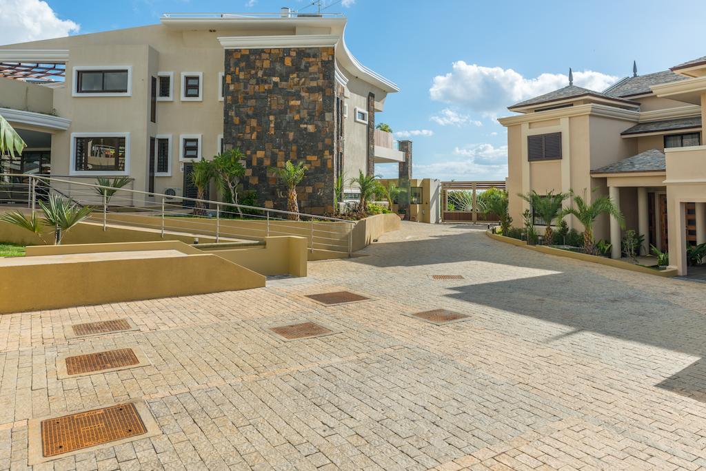 Villasun Luxury Apartments & Villas Flic en Flac Экстерьер фото